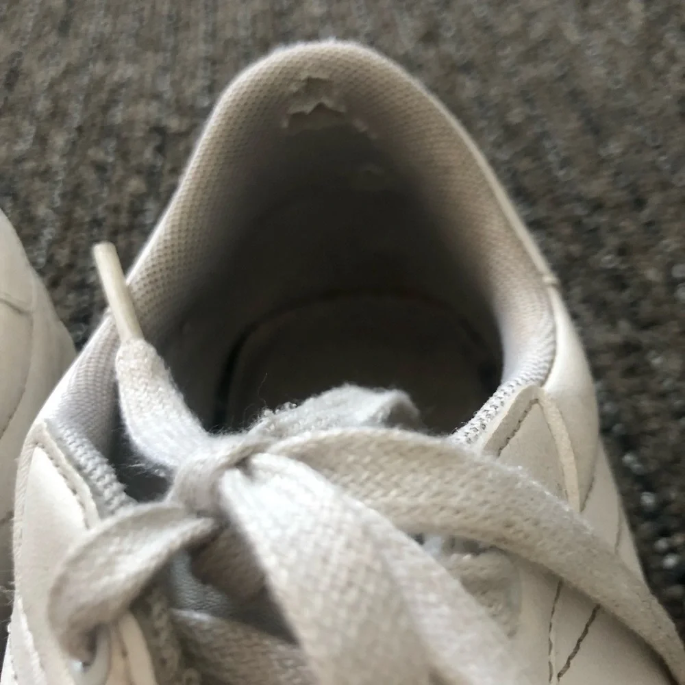 Lacoste Kids' White Sneakers Size 4 Euro 35.5 - Picture 5 of 12